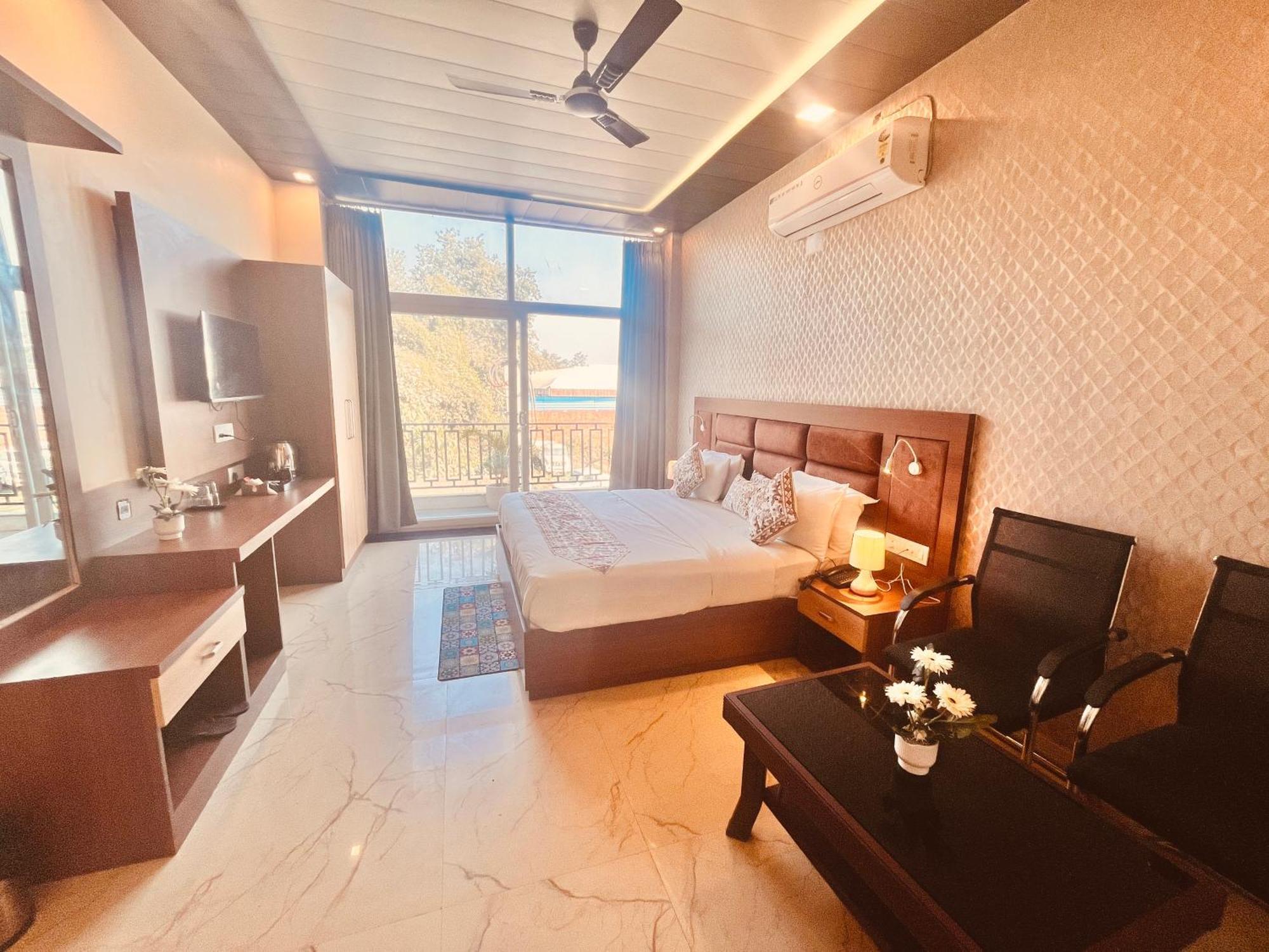 Heaven Resort Ayodhya Bagian luar foto