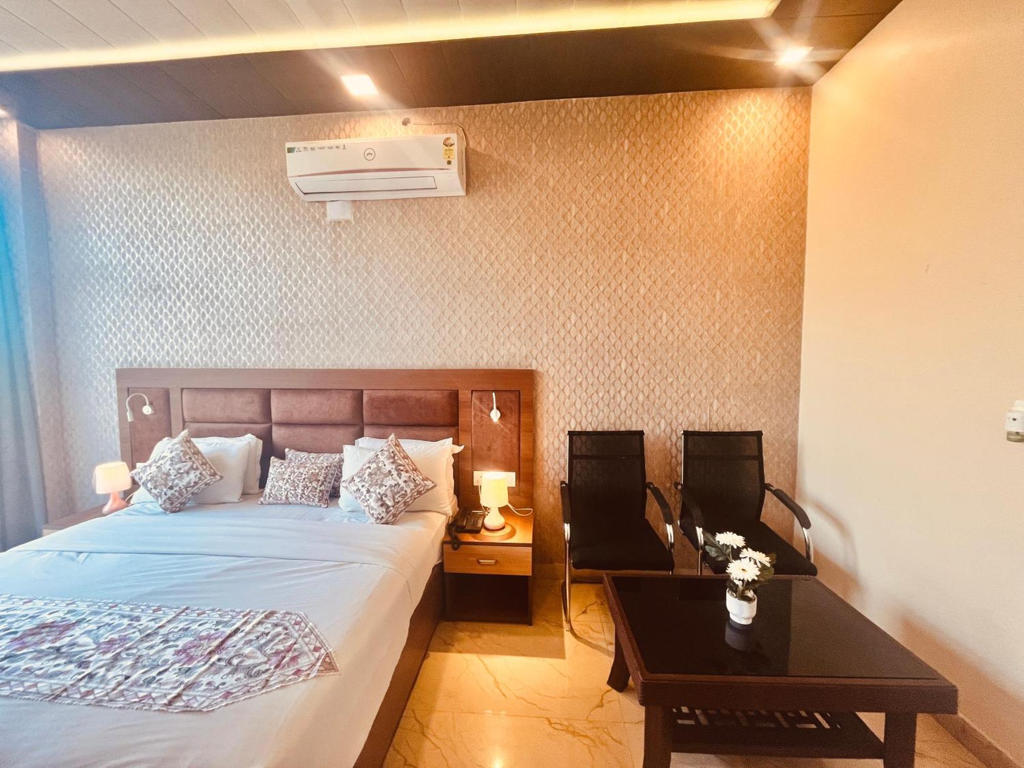 Heaven Resort Ayodhya Bagian luar foto